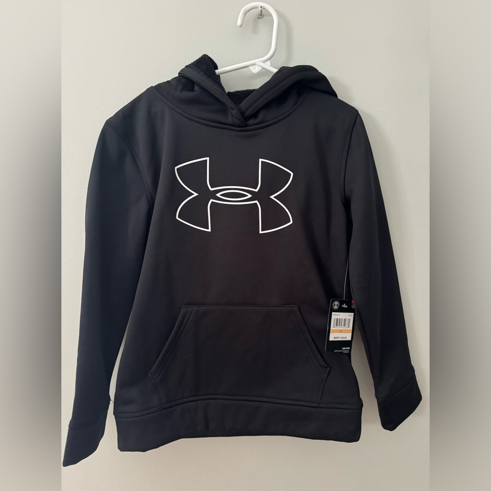 Boys Under Armour sweatshirt